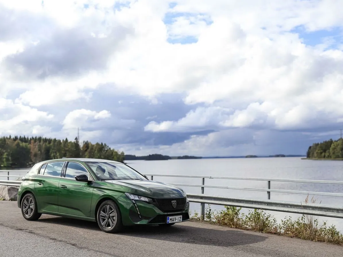 Keskiluokka Keskiluokka – vuokra-auto Kuopiosta