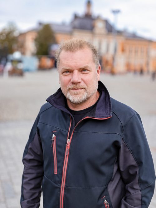Vesa Salenius — Gérant de MAV Autovuokraamo à Kuopio